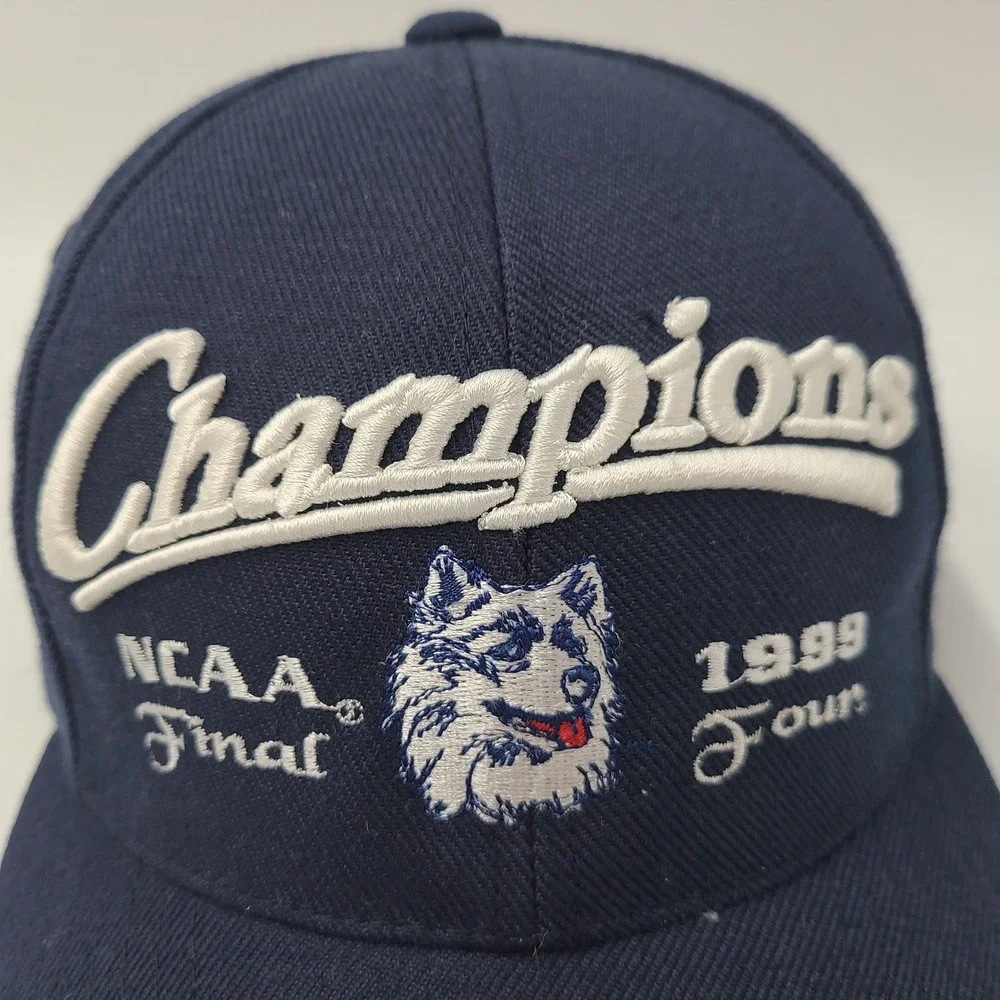 Vintage UConn Huskies Hat Snapback (Fits Small) Blue NCAA 1999 Final Four Logo